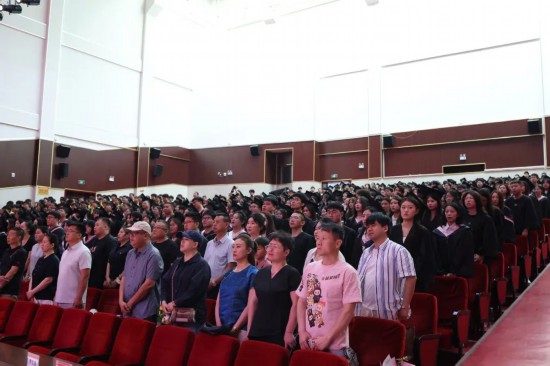 5届毕业典礼暨学位授予仪式举行J9九游会长春科技学院202(图6)